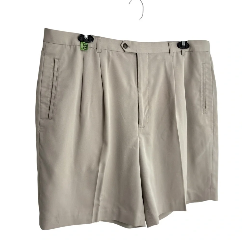Cutter & Buck Shorts Mens Size 42 Khaki Pleated Dress 9